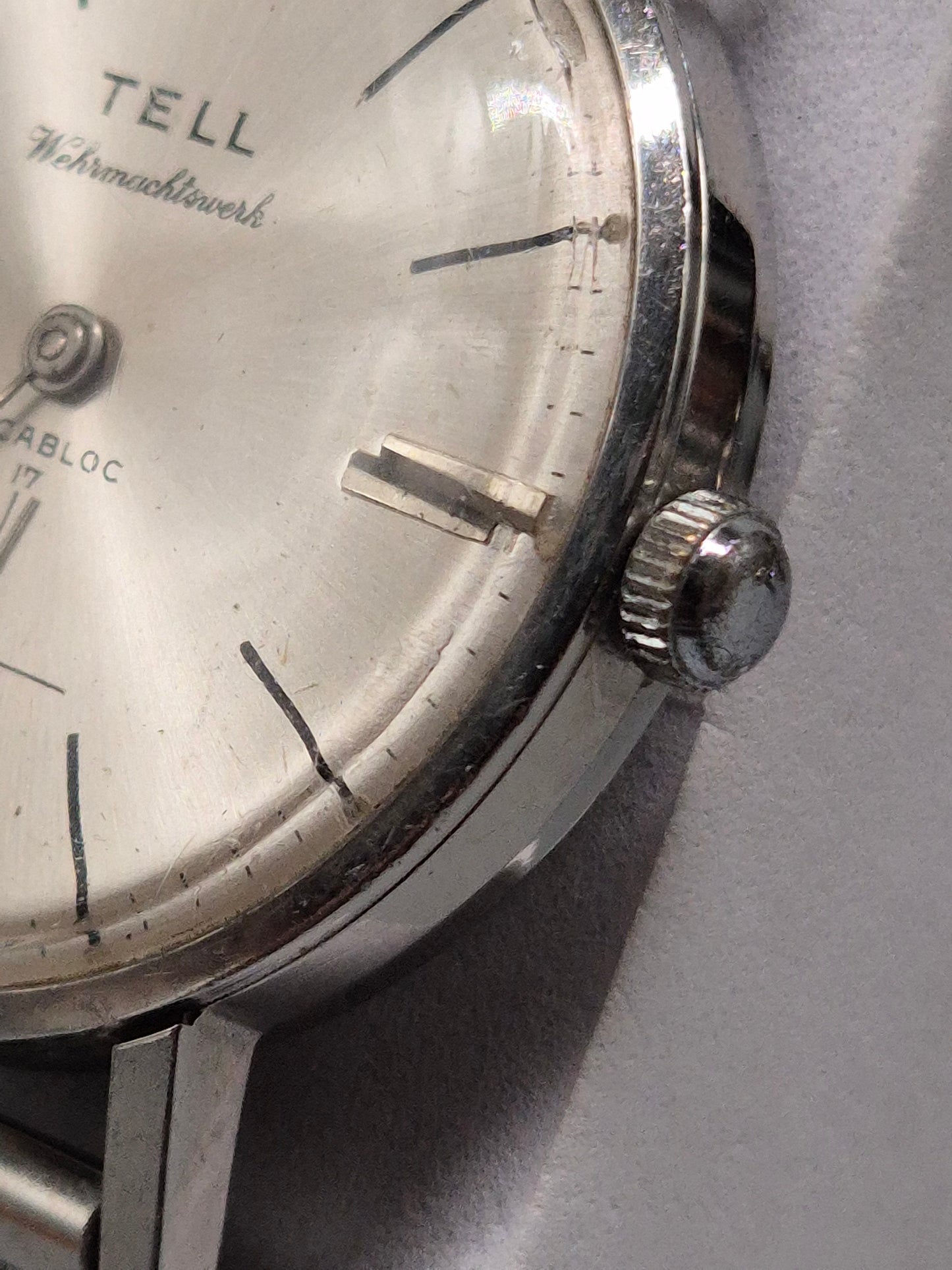 Tell Herren Uhr – Vintage Design mit Milanaiseband