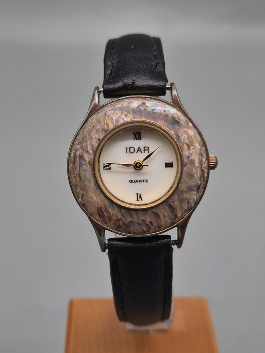 IDAR Damen Uhr mit Perlmutt-Optik – Zartes Design im Vintage-Stil