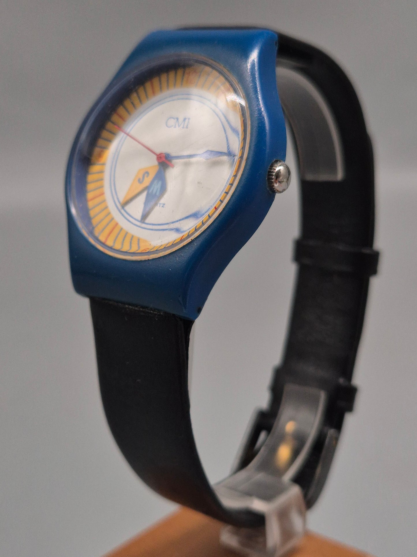 CMI Herren Uhr – Bunte Retro-Quarzuhr im Pop‑Design