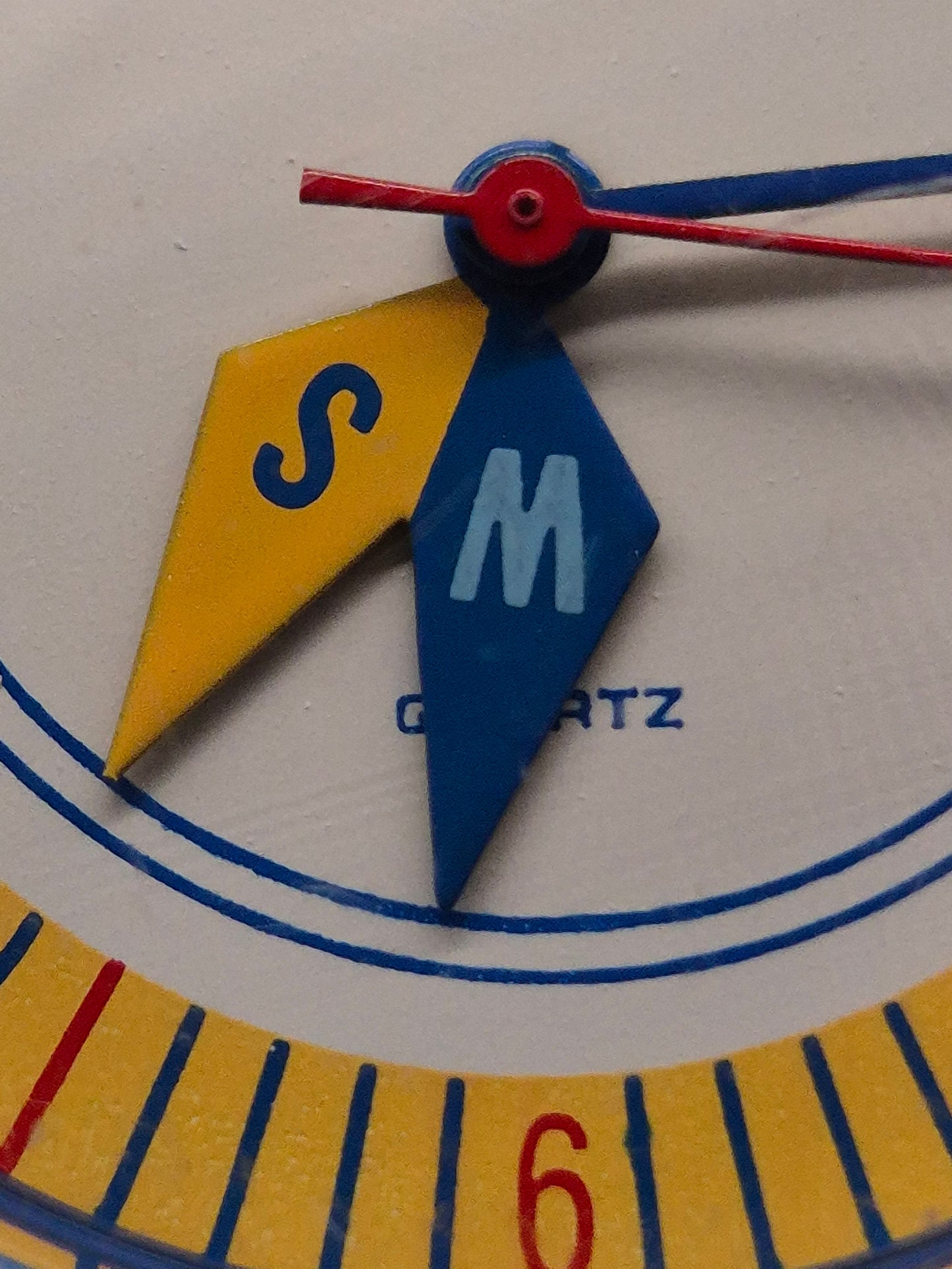 CMI Herren Uhr – Bunte Retro-Quarzuhr im Pop‑Design