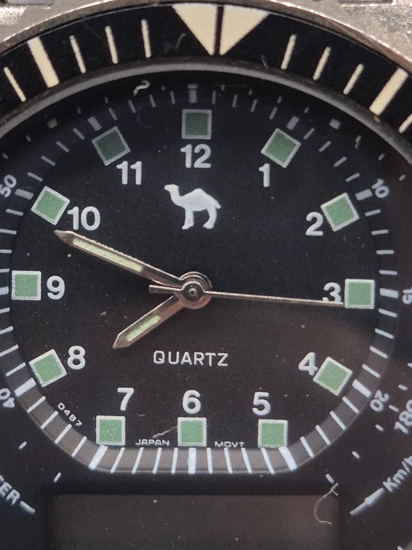 Camel Trophy Herren Uhr – Hybrid-Design mit Analog-Digital-Funktion