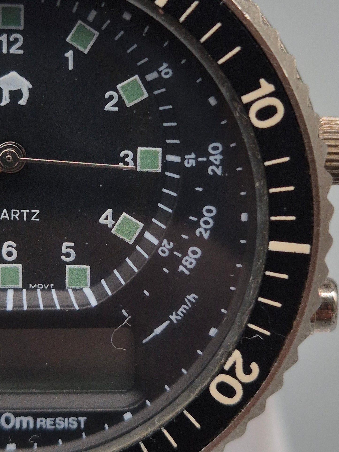 Camel Trophy Herren Uhr – Hybrid-Design mit Analog-Digital-Funktion