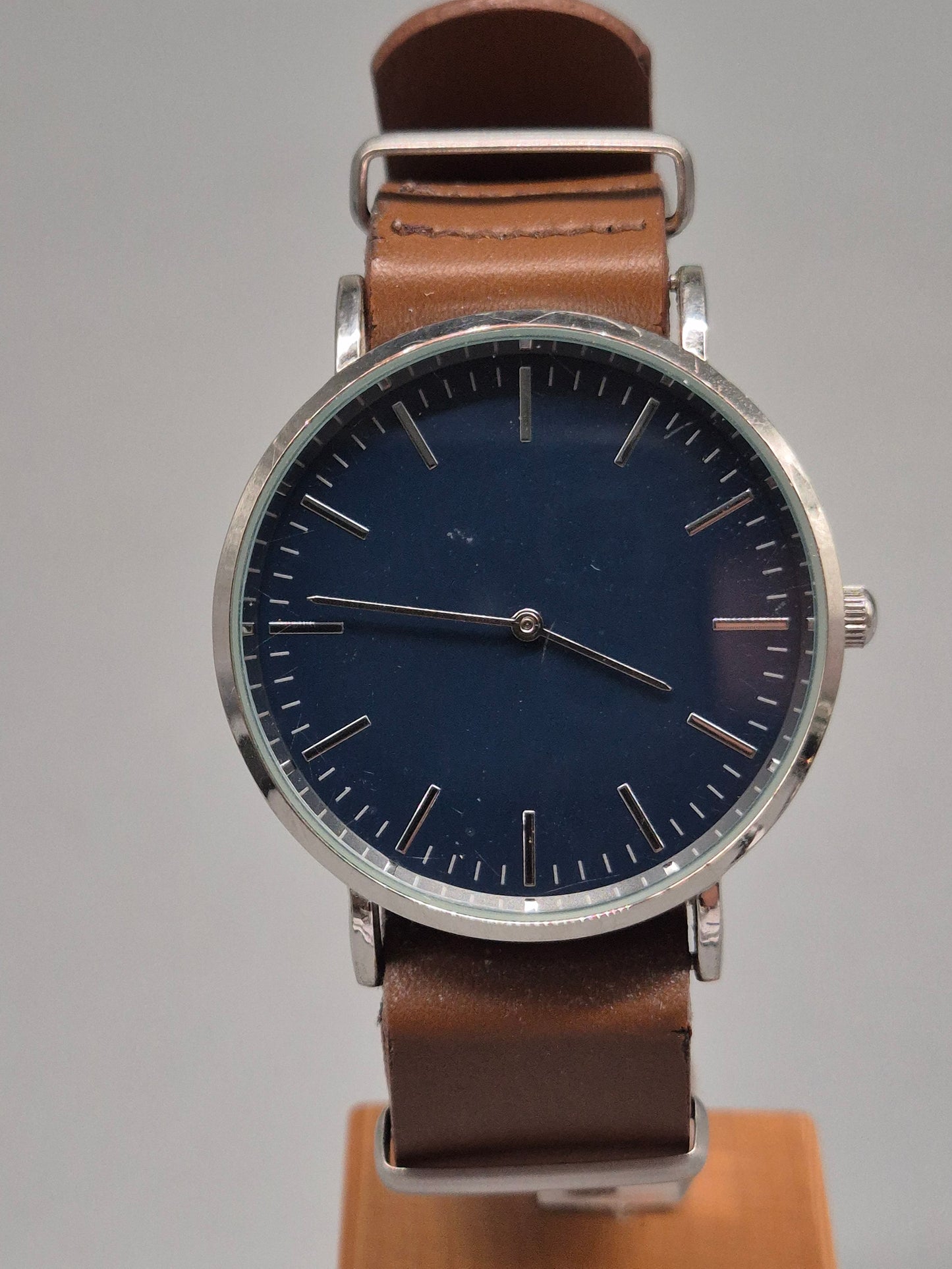 Krontaler Herren Uhr – Dunkelblaues Zifferblatt mit Lederarmband