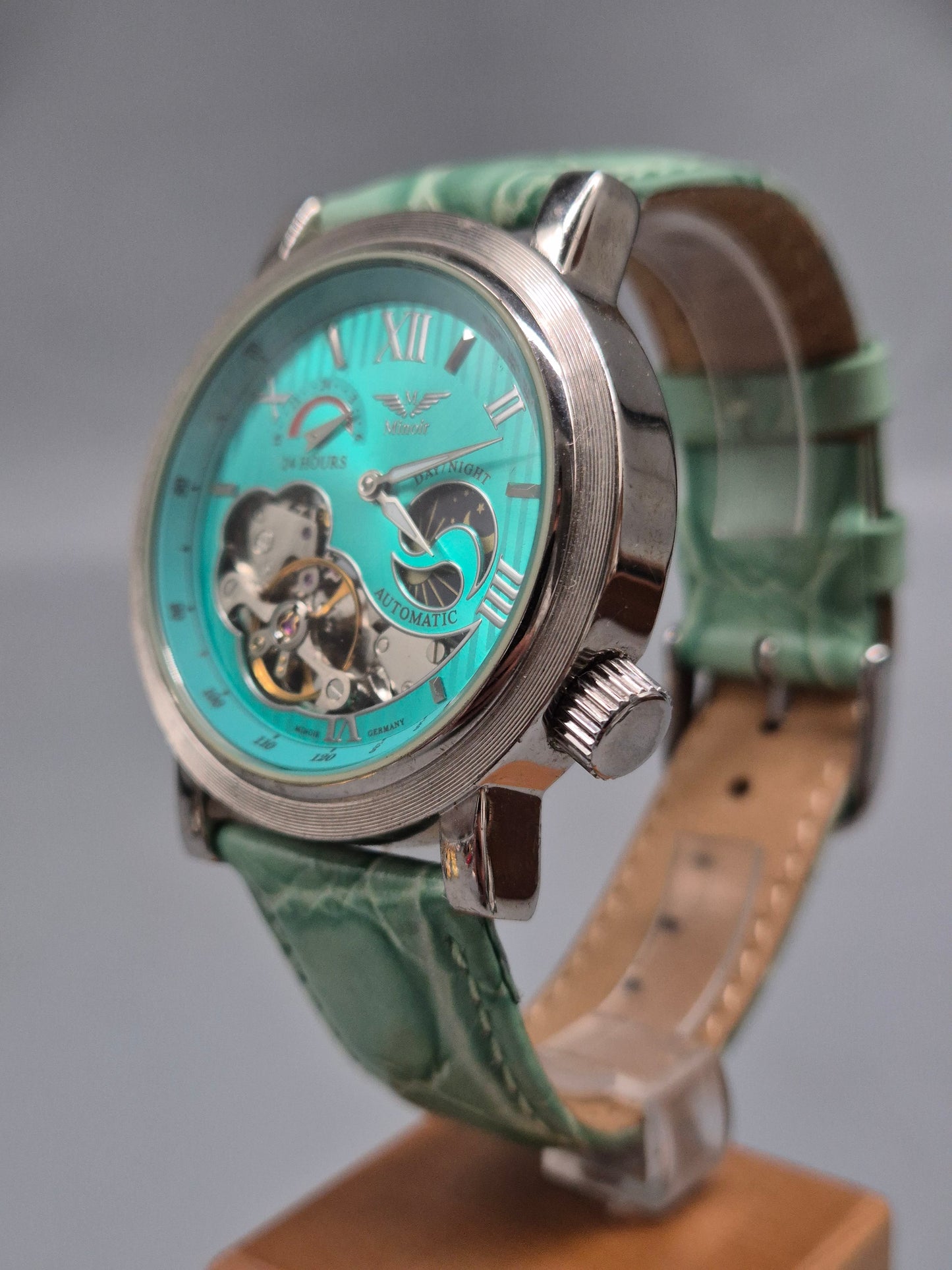 Minoir Herren Uhr – Automatik mit Sichtmechanik & Tag-Nacht-Anzeige