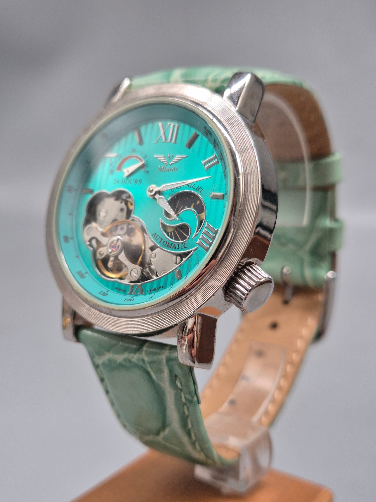 Minoir Herren Uhr – Automatik mit Sichtmechanik & Tag-Nacht-Anzeige