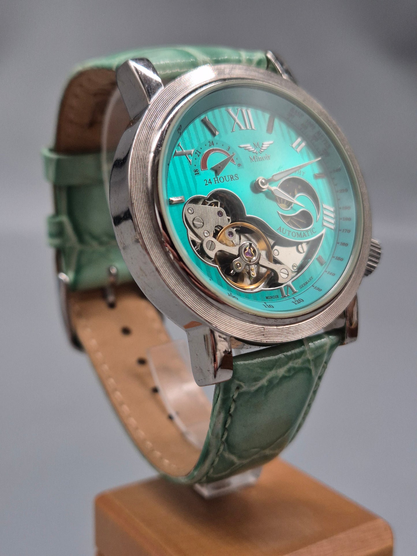 Minoir Herren Uhr – Automatik mit Sichtmechanik & Tag-Nacht-Anzeige