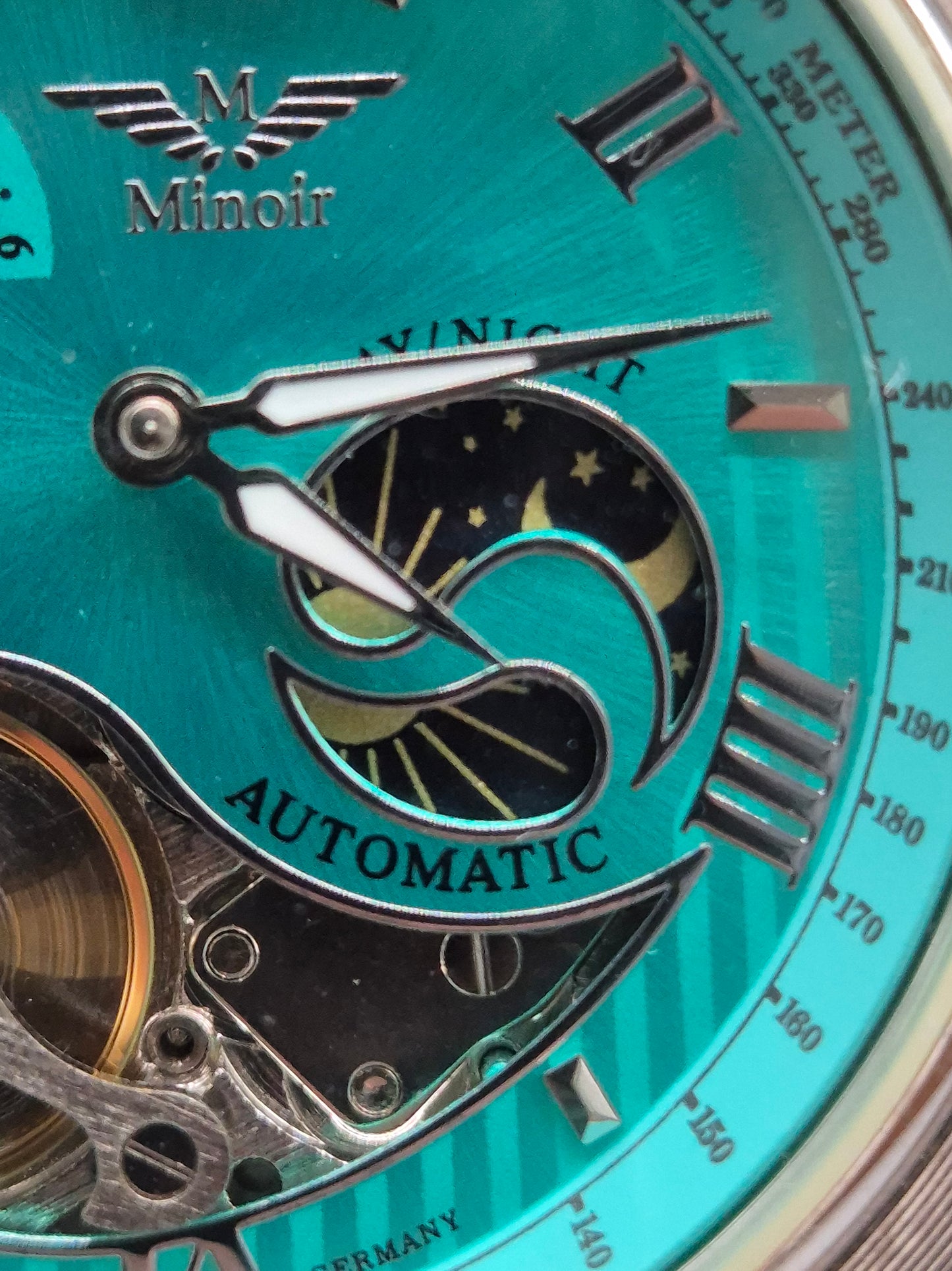 Minoir Herren Uhr – Automatik mit Sichtmechanik & Tag-Nacht-Anzeige