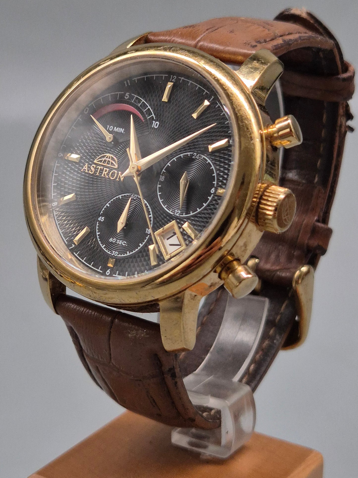 Astron Herren Uhr – Goldfarbene Quarzuhr mit Multifunktionsanzeige