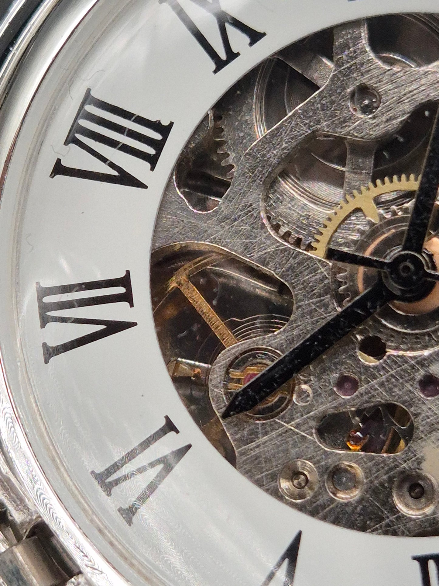 Silberne Skelett Taschenuhr – Offenes Werk & Dampflok-Motiv