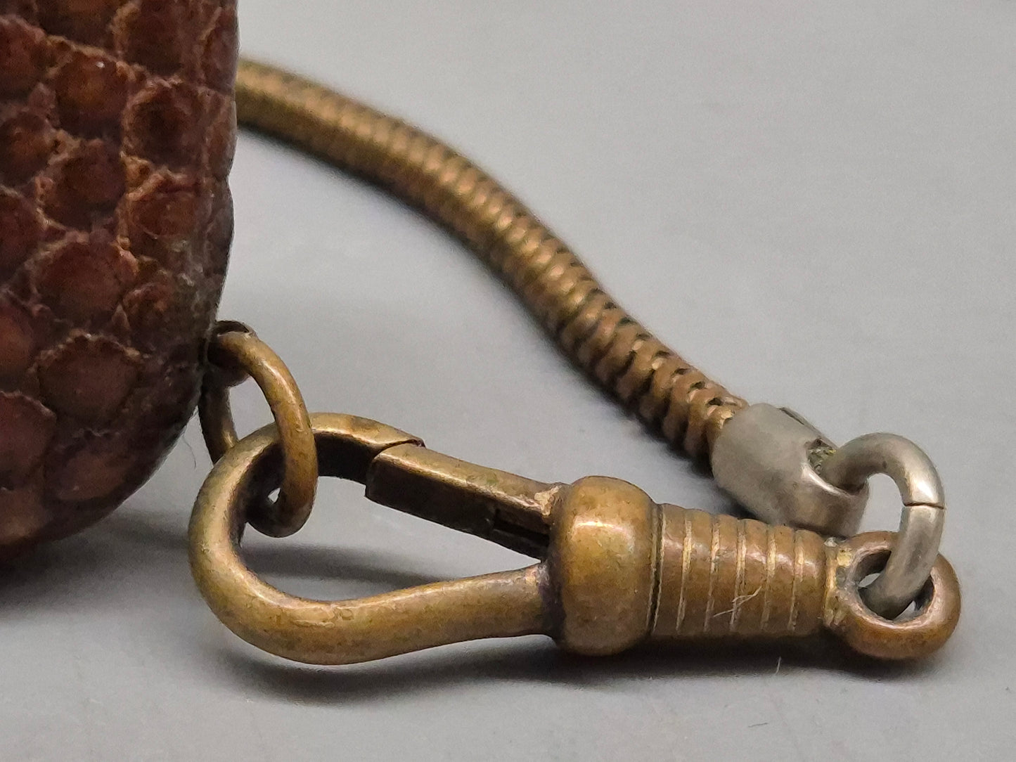 Antike Laco Damen Ketten‑Uhr – Vintage 17 Jewels im Lepidolite‑Schuber