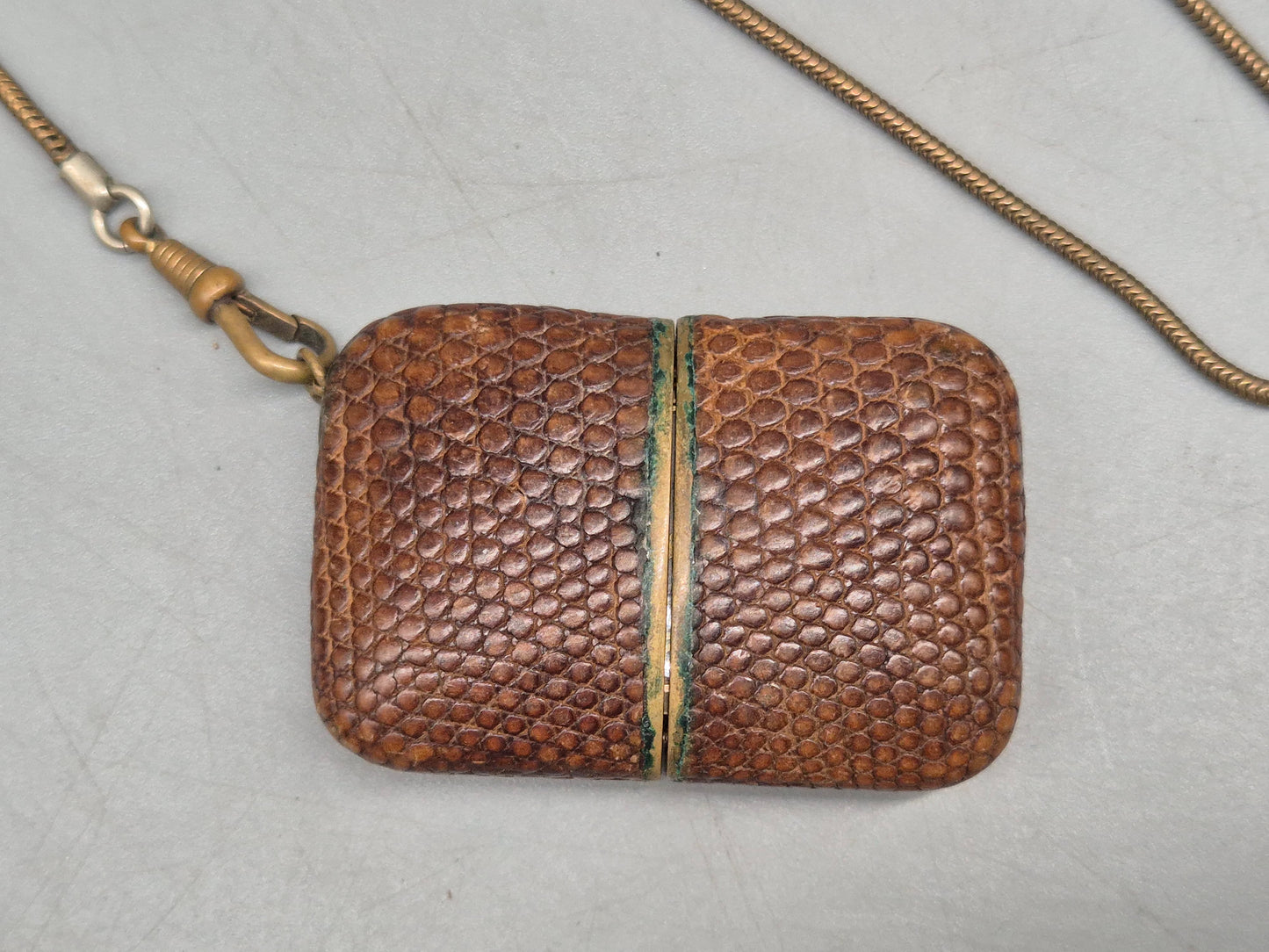 Antike Laco Damen Ketten‑Uhr – Vintage 17 Jewels im Lepidolite‑Schuber