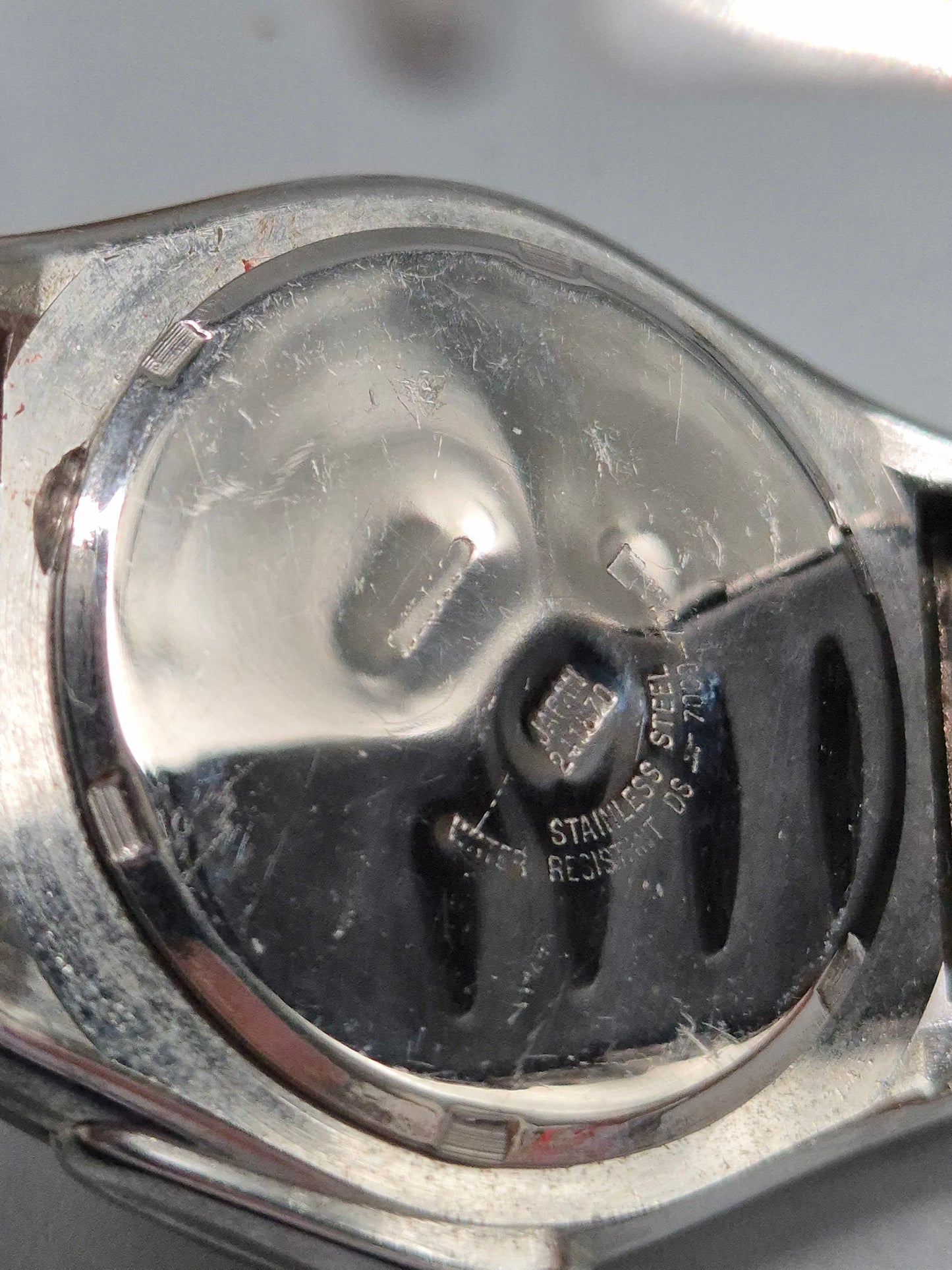 Seiko Kinetic Herren Uhr – Innovative Bewegungstechnologie im markanten Design