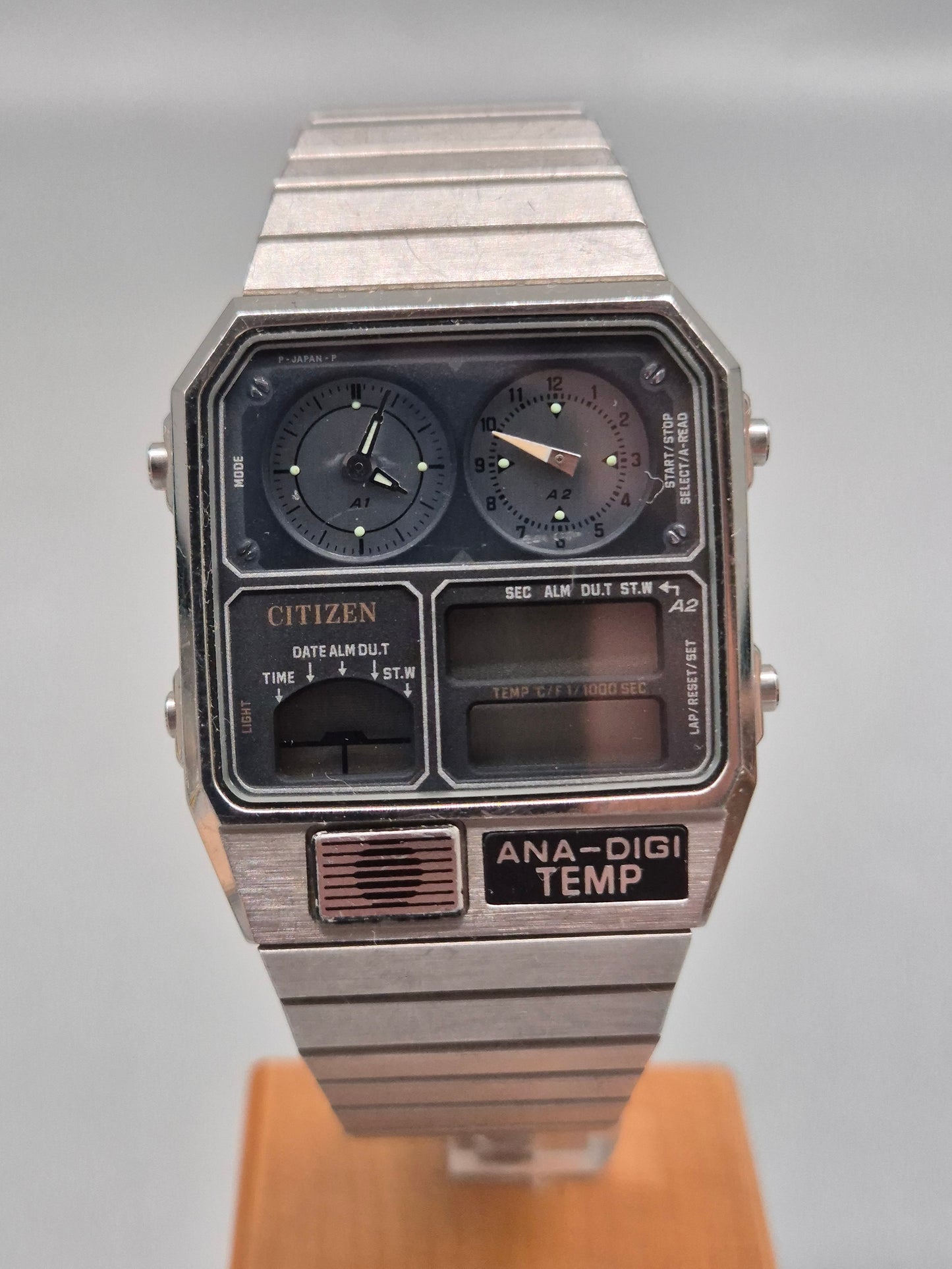 Citizen Ana‑Digi Temp – Retro Chronograph mit Thermometer
