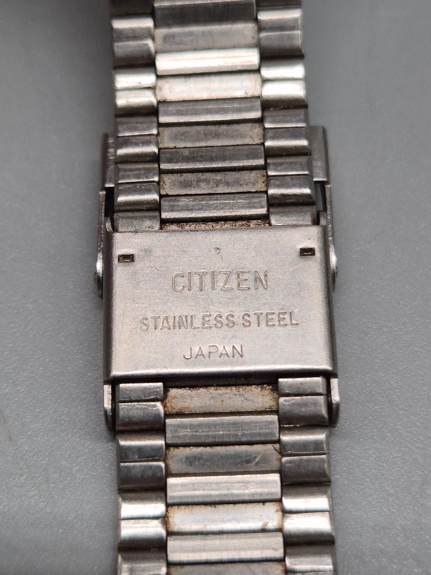 Citizen Ana‑Digi Temp – Retro Chronograph mit Thermometer