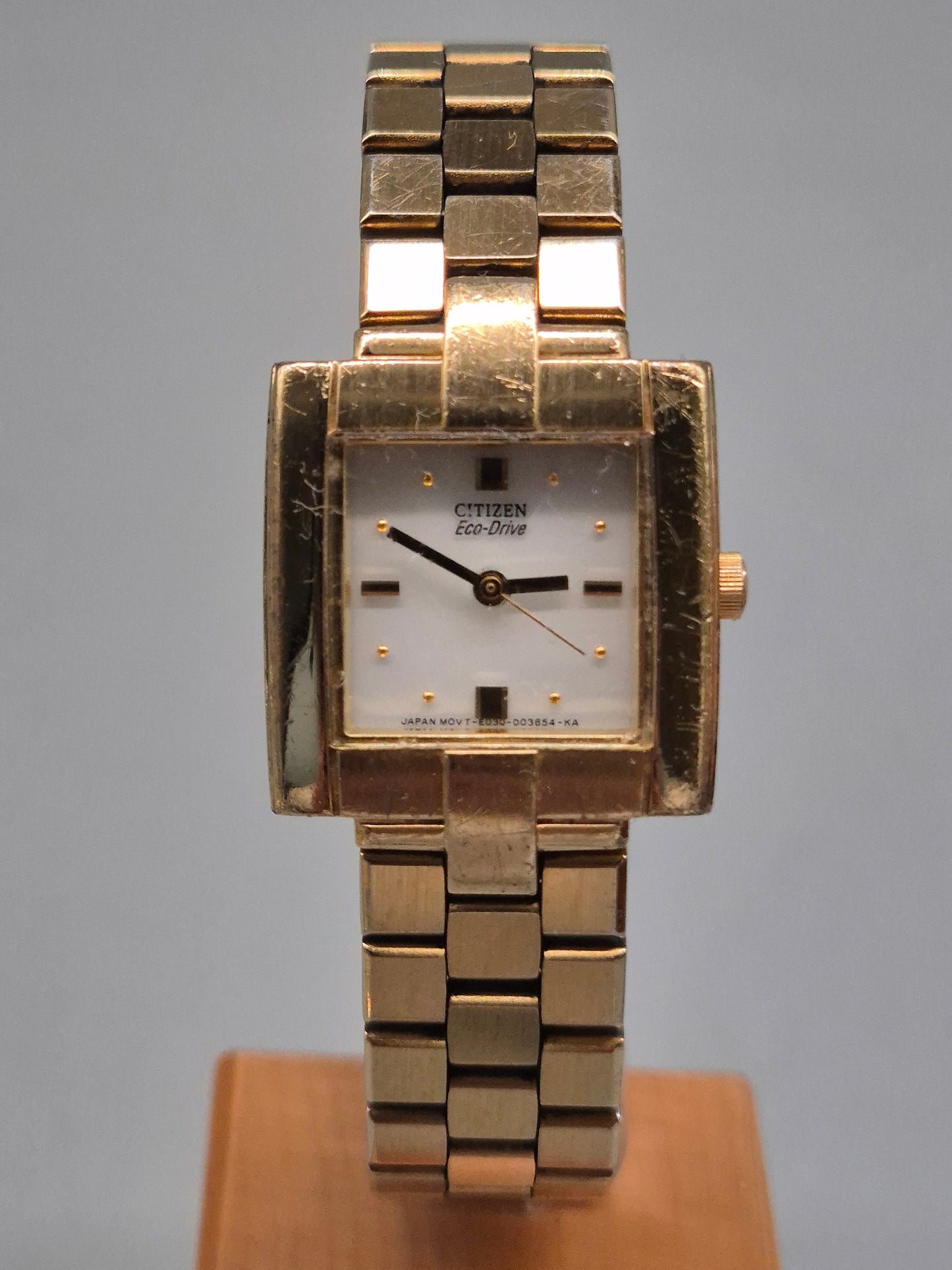 Citizen Eco‑Drive Damen Uhr – Quadratisches Gold‑Design