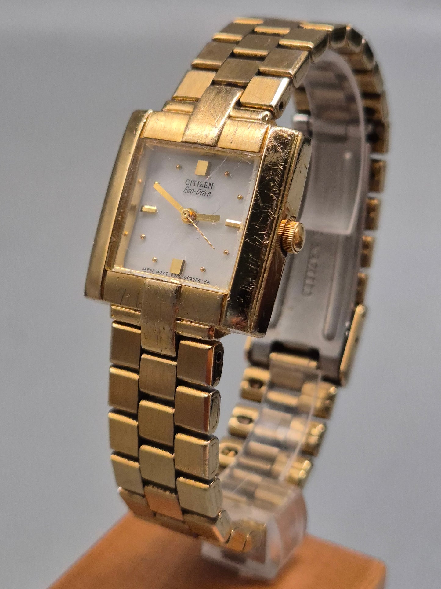 Citizen Eco‑Drive Damen Uhr – Quadratisches Gold‑Design