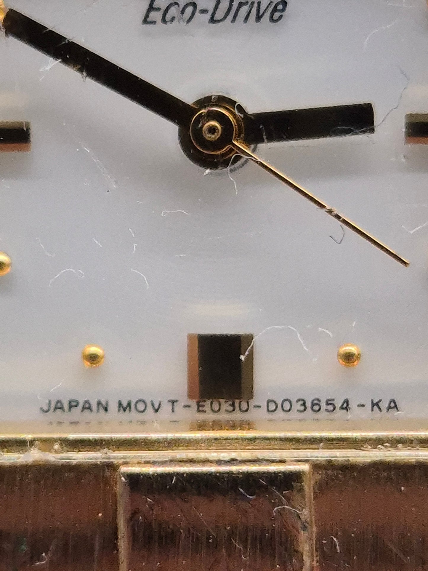 Citizen Eco‑Drive Damen Uhr – Quadratisches Gold‑Design