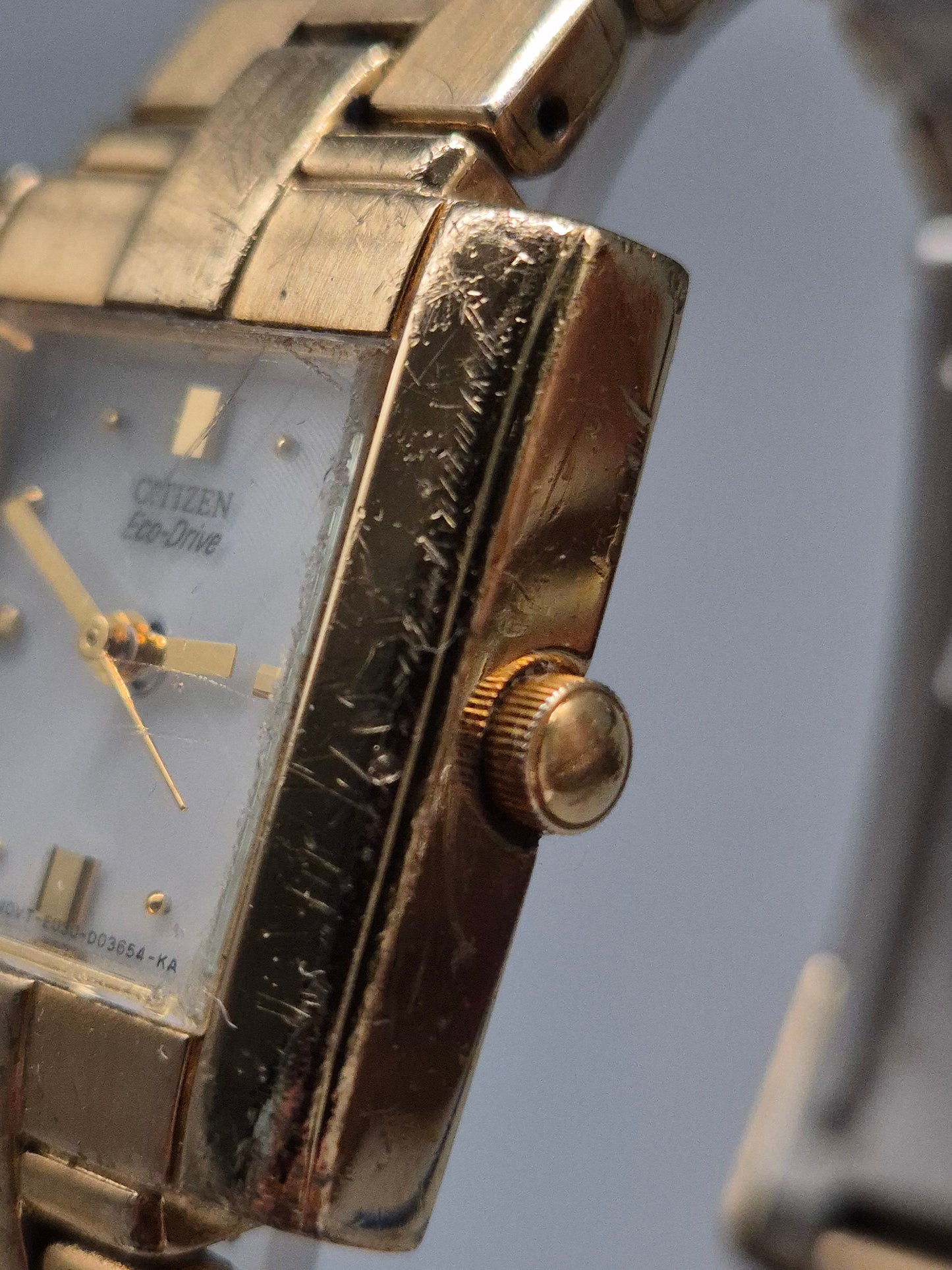 Citizen Eco‑Drive Damen Uhr – Quadratisches Gold‑Design