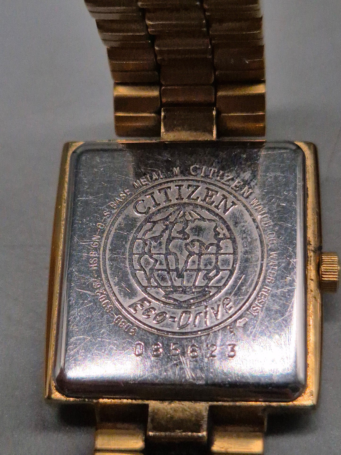 Citizen Eco‑Drive Damen Uhr – Quadratisches Gold‑Design