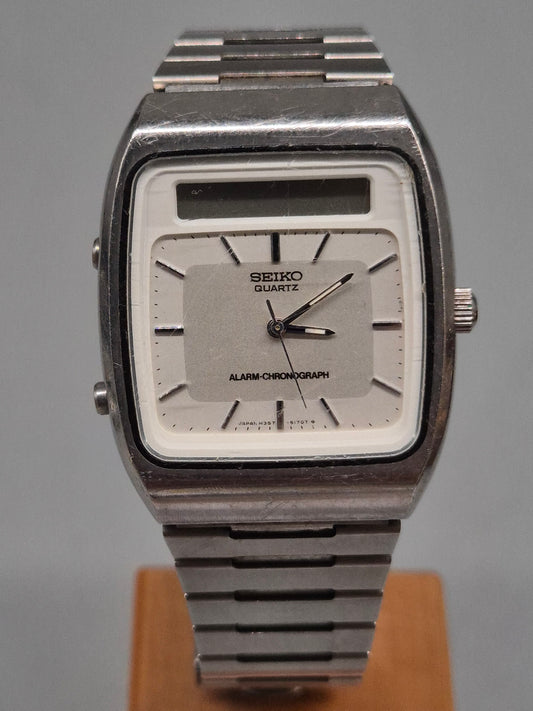 Seiko Quartz Alarm‑Chronograph Herren Uhr – Rechteckiges Stahl‑Design