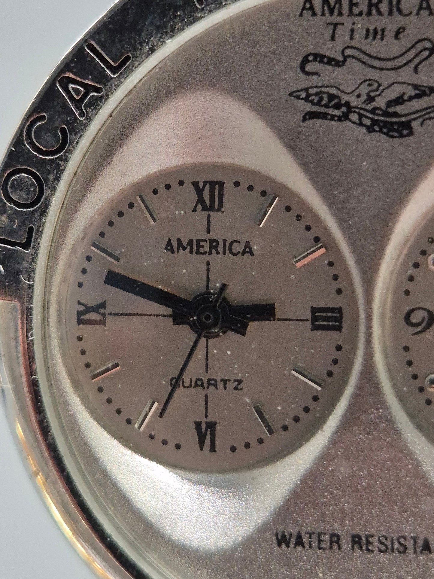 America Time Herren Uhr – Dualzeit mit Edelstahlband