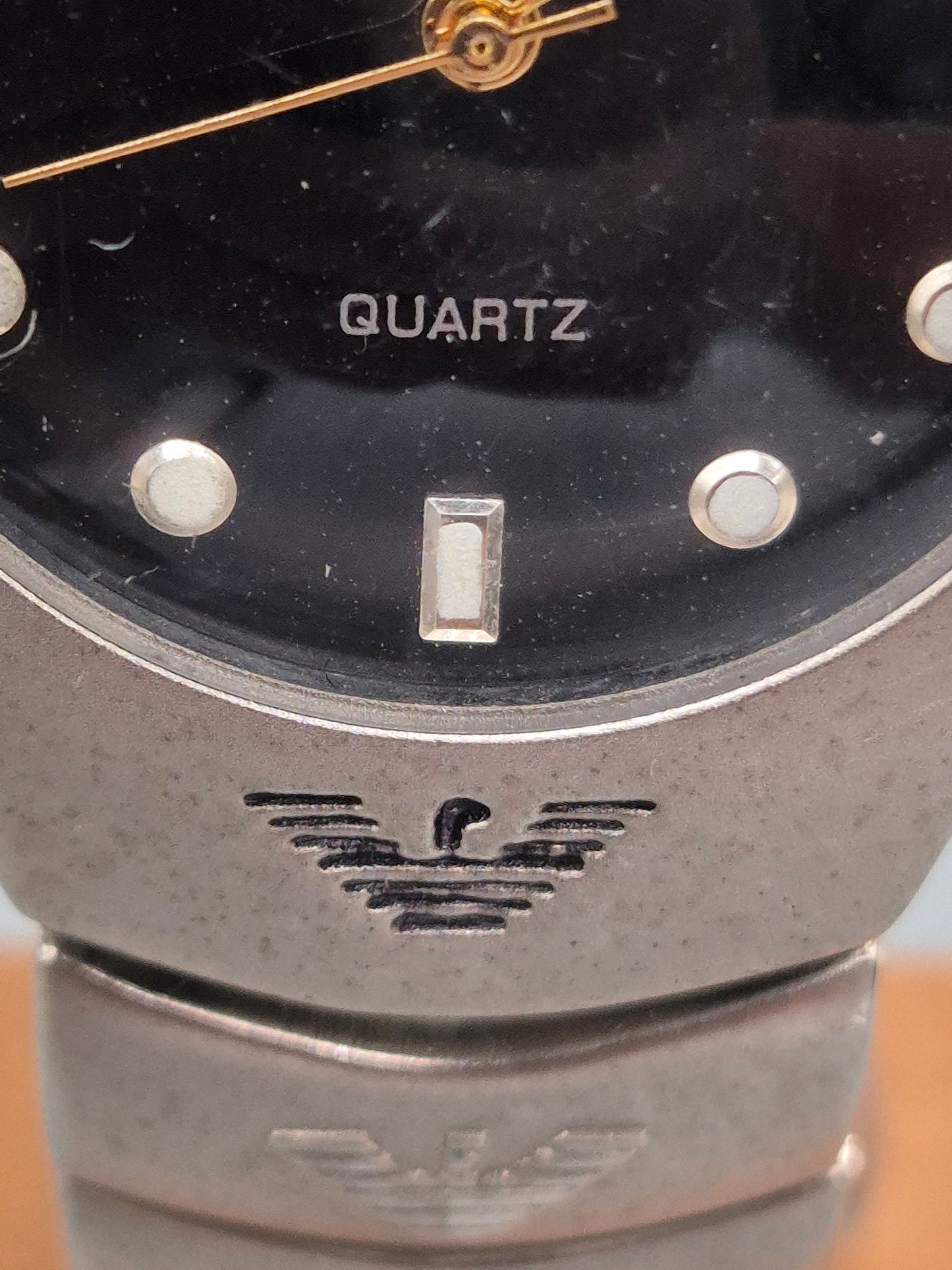 Giorgio Armani Herren Uhr – Edelstahl mit schwarzem Zifferblatt