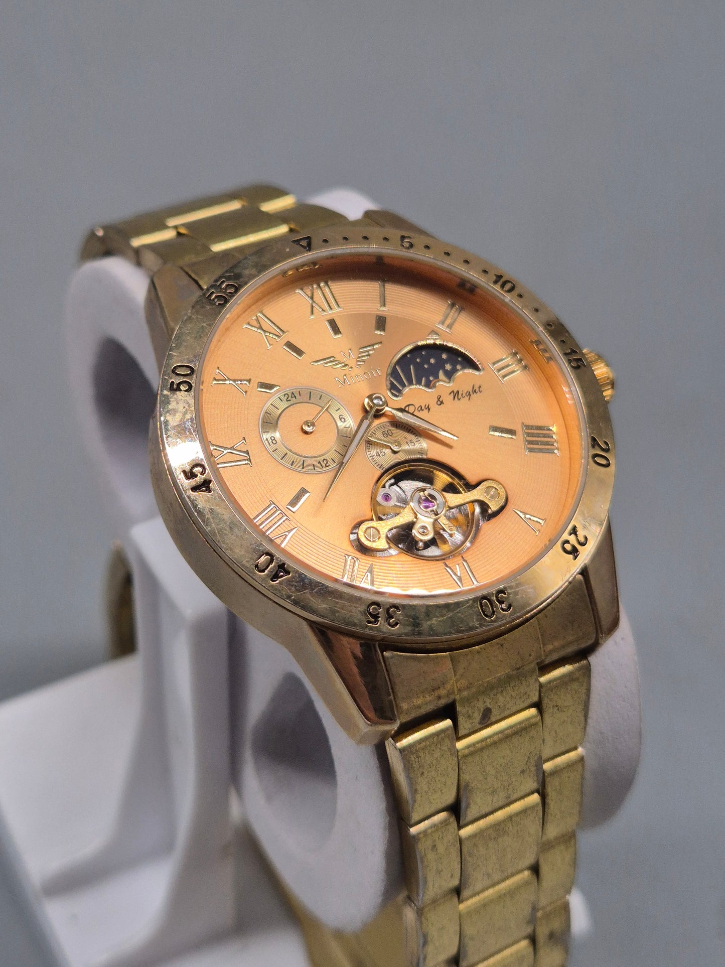 Goldfarbene Minoir Herren Uhr – Automatik mit Tag‑Nacht-Anzeige