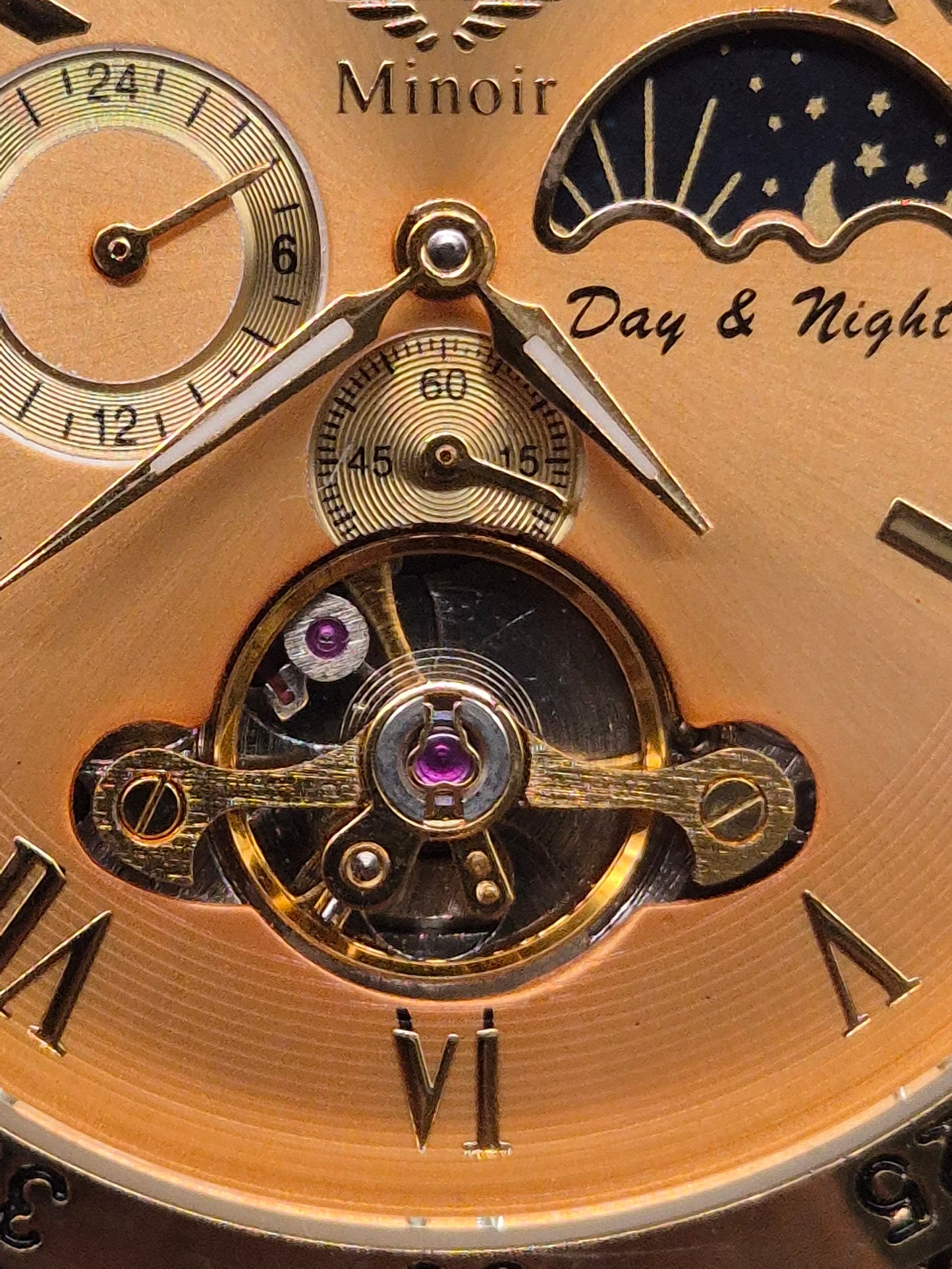 Goldfarbene Minoir Herren Uhr – Automatik mit Tag‑Nacht-Anzeige