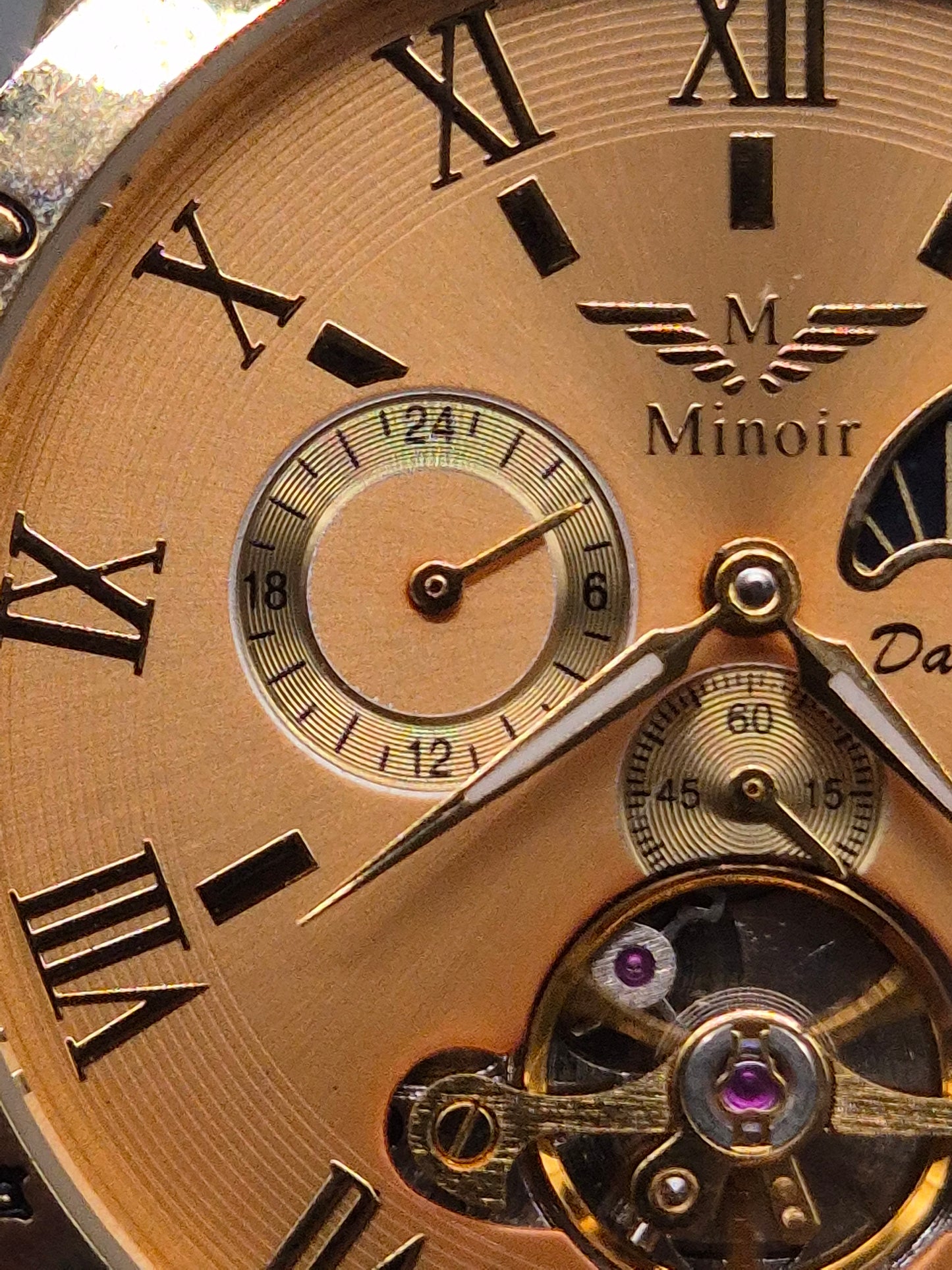 Goldfarbene Minoir Herren Uhr – Automatik mit Tag‑Nacht-Anzeige