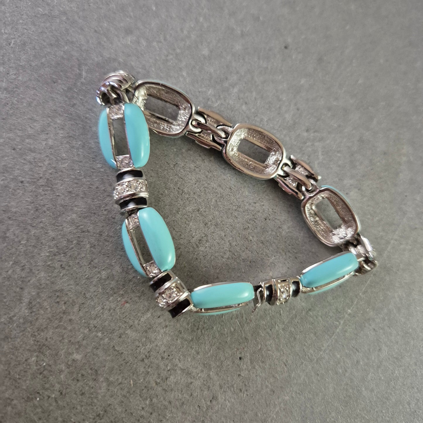 Elegantes Silberfarben Armband mit türkisfarbenen Elementen