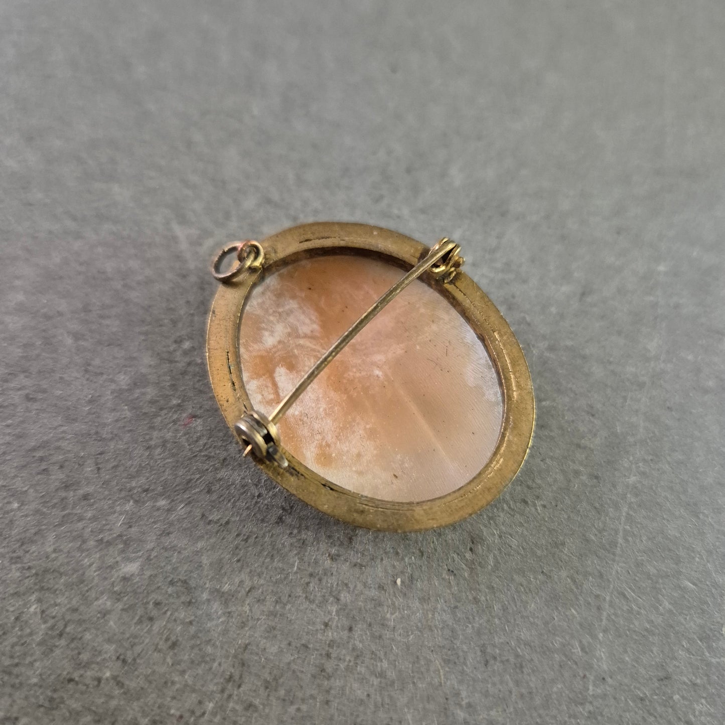 Antike Kamee Brosche mit klassischem Motiv in Goldfassung