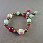 Farbenfrohes Perlenarmband mit Porzellan- und Glasperlen