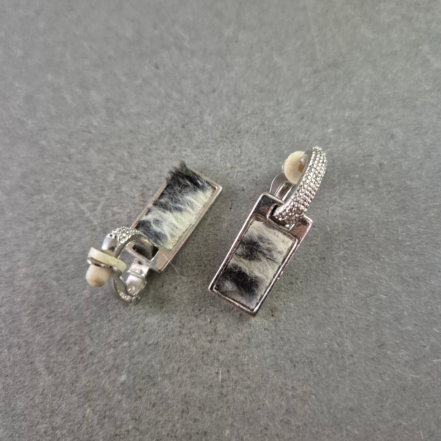 Vintage Ohrclips mit Fell-Einsatz – Elegantes Retro Design