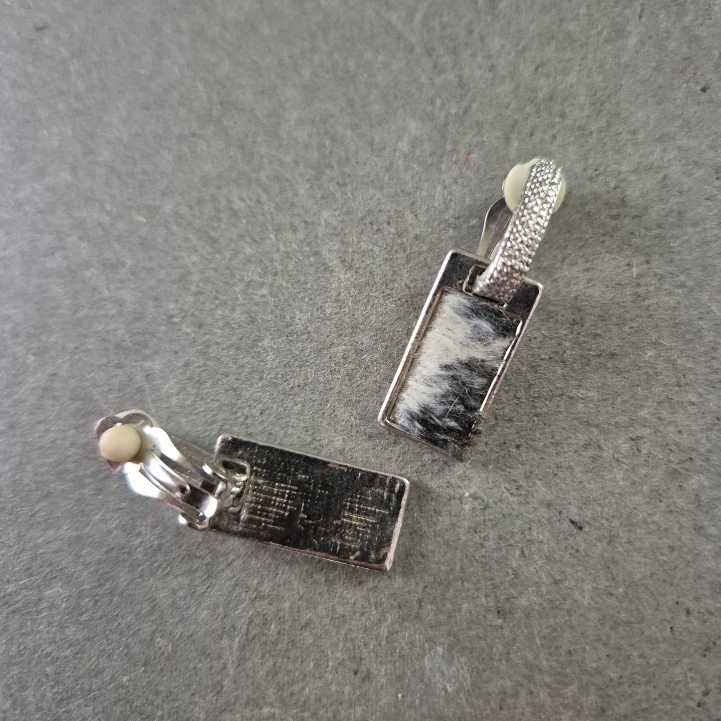 Vintage Ohrclips mit Fell-Einsatz – Elegantes Retro Design