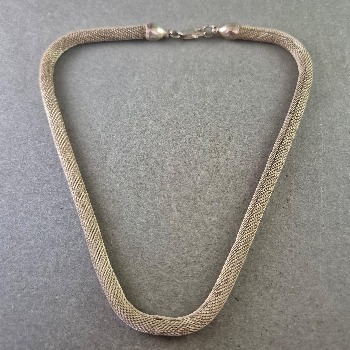 Silberfarbene Schlangen Kette – Klassisches Vintage Design