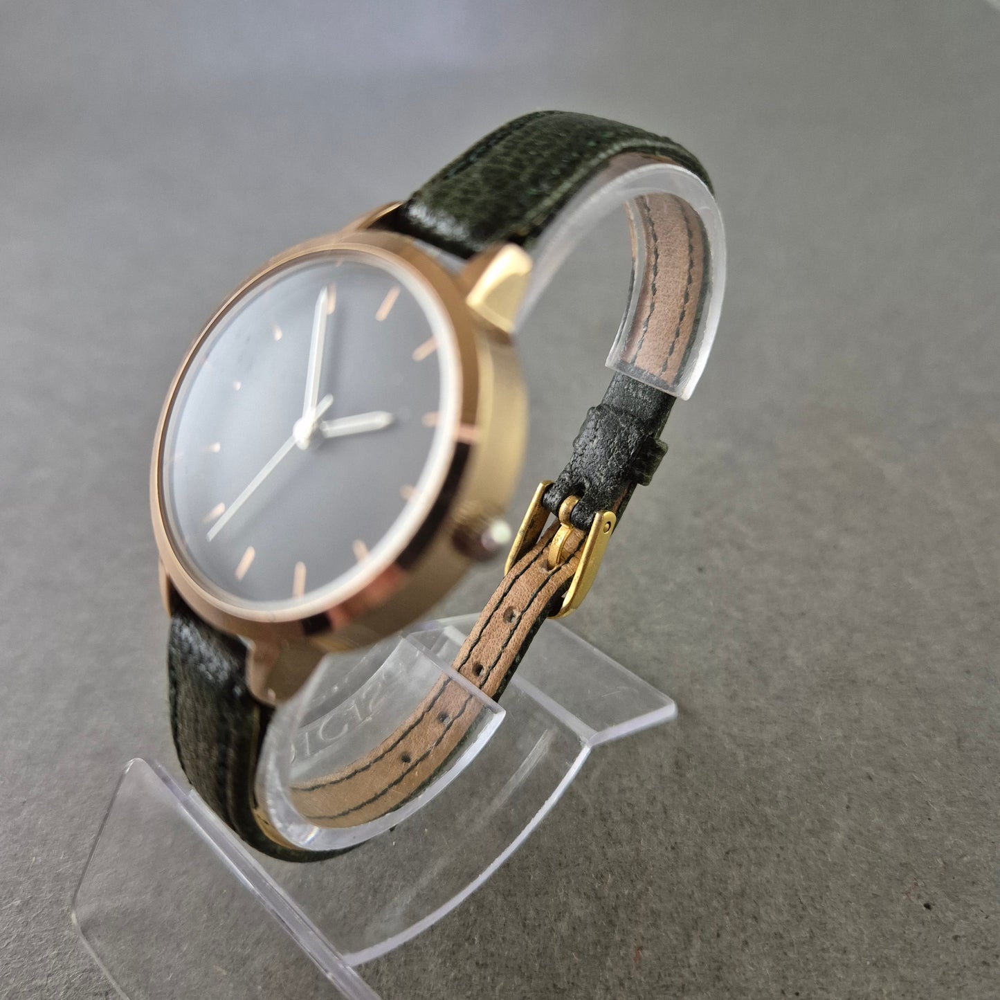 Bijou Brigitte Damen Uhr – Minimalistisches Design mit Lederarmband