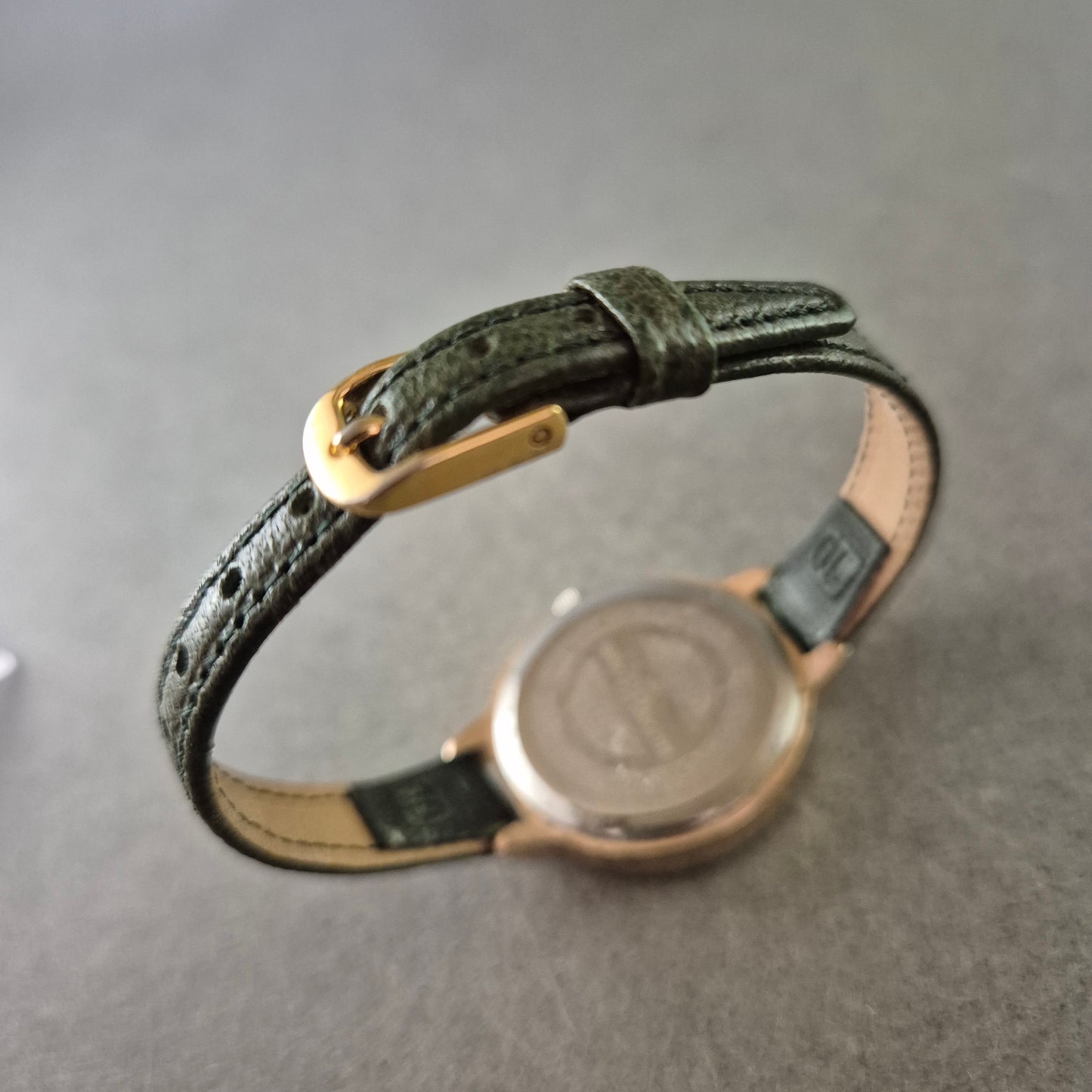 Bijou Brigitte Damen Uhr – Minimalistisches Design mit Lederarmband