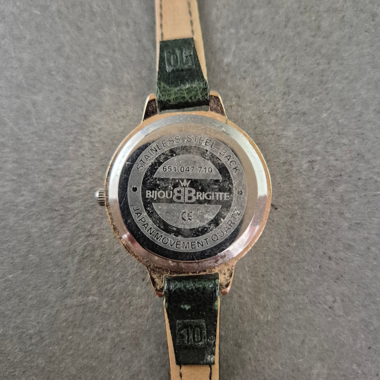 Bijou Brigitte Damen Uhr – Minimalistisches Design mit Lederarmband