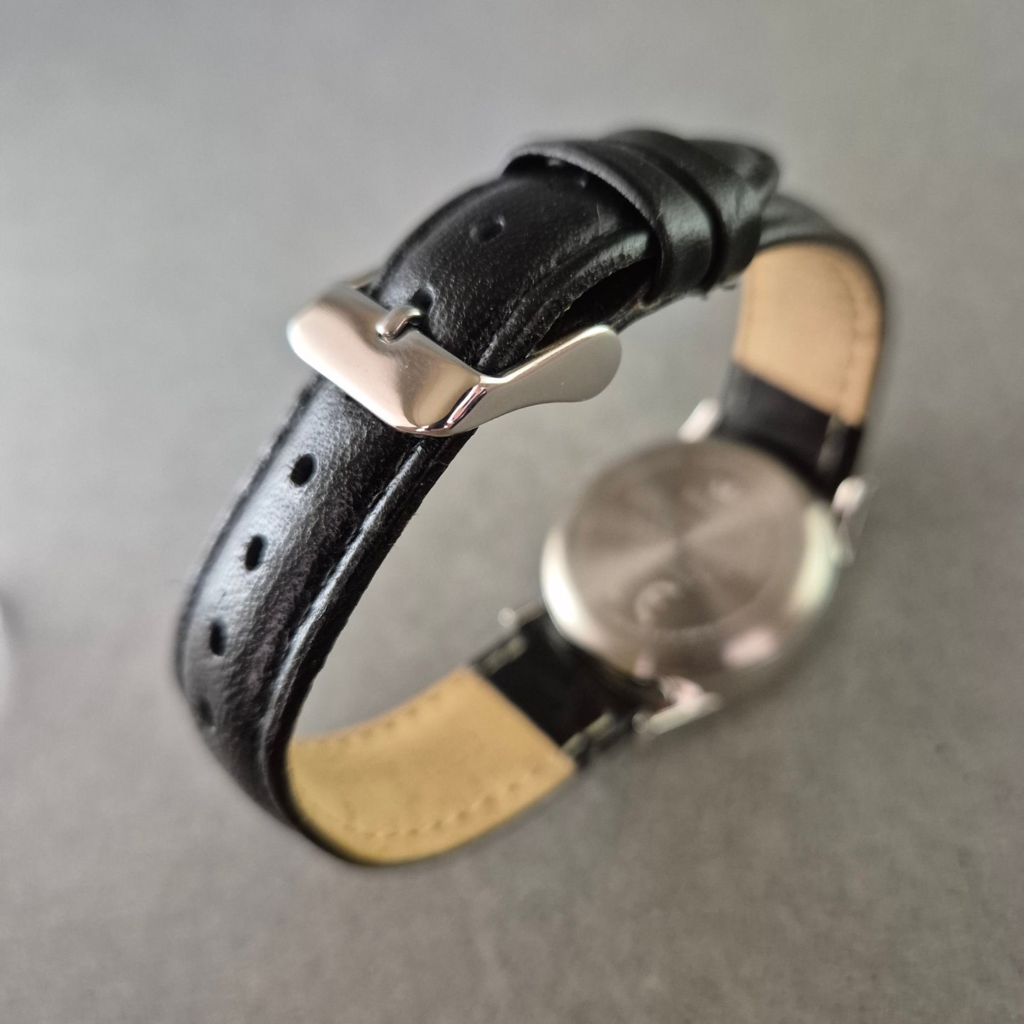 Sempre Herren Uhr – Schwarzes Zifferblatt mit Lederarmband