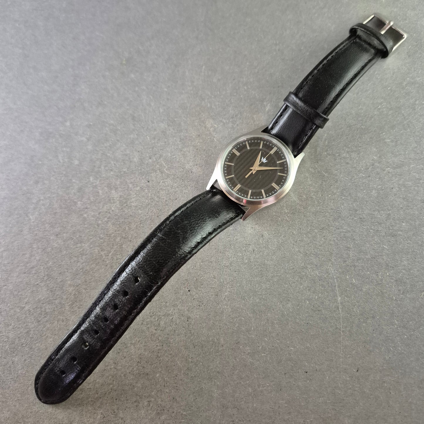 Sempre Herren Uhr – Schwarzes Zifferblatt mit Lederarmband