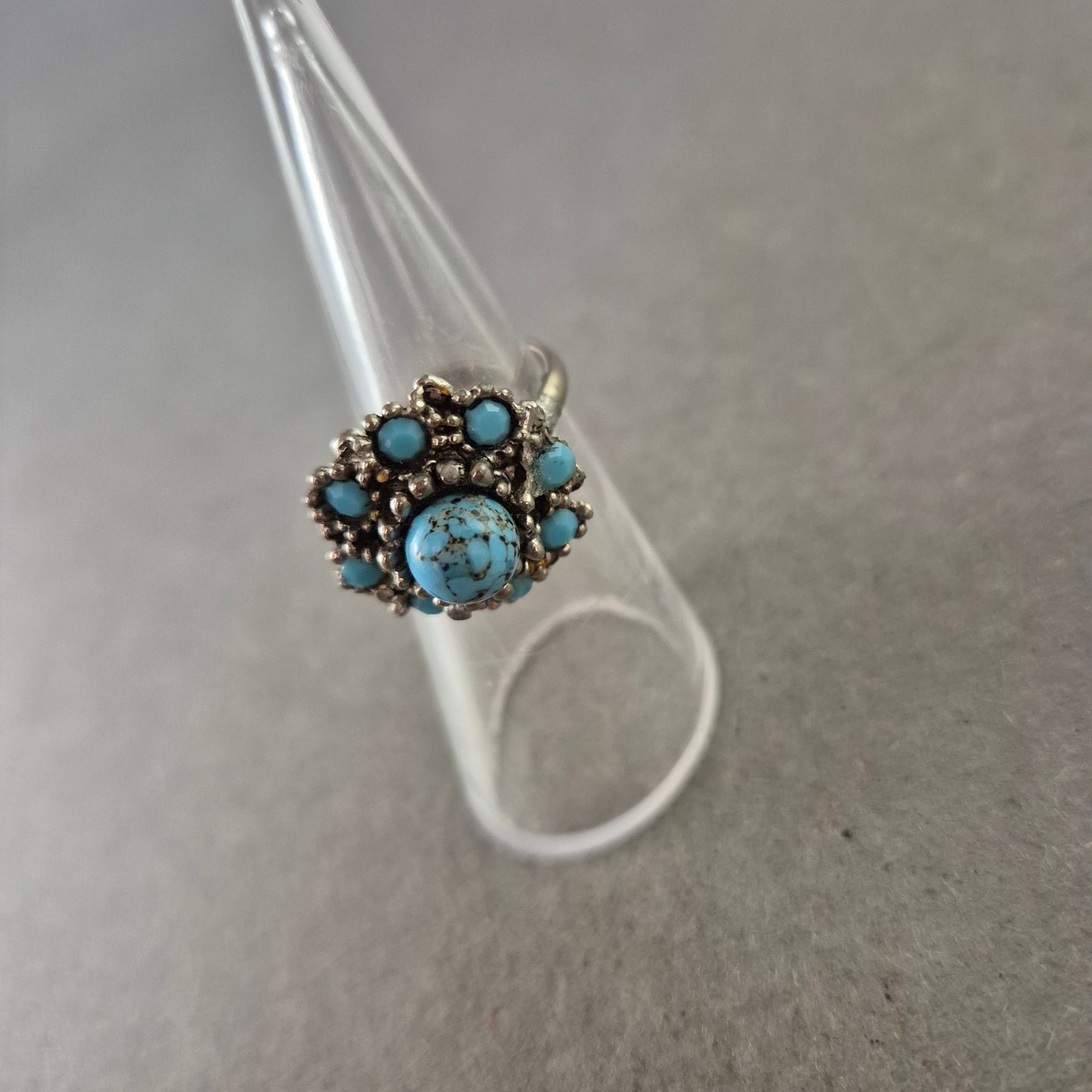 Vintage Ring – Silber mit türkisen Steinen