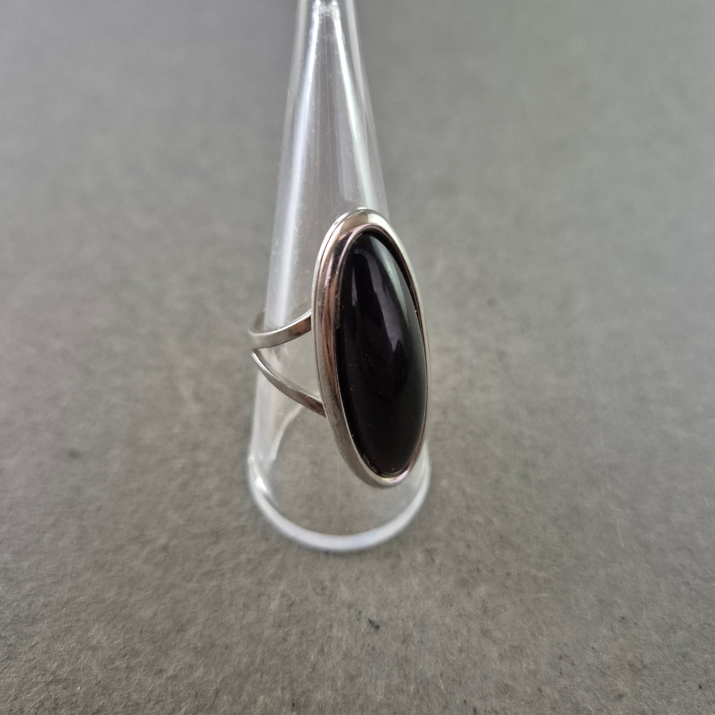 Silber Ring – Mit großem schwarzen Cabochon Stein