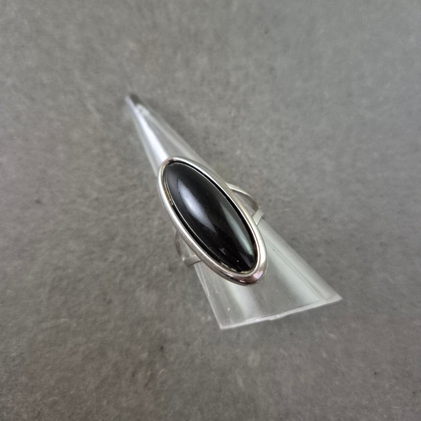 Silber Ring – Mit großem schwarzen Cabochon Stein