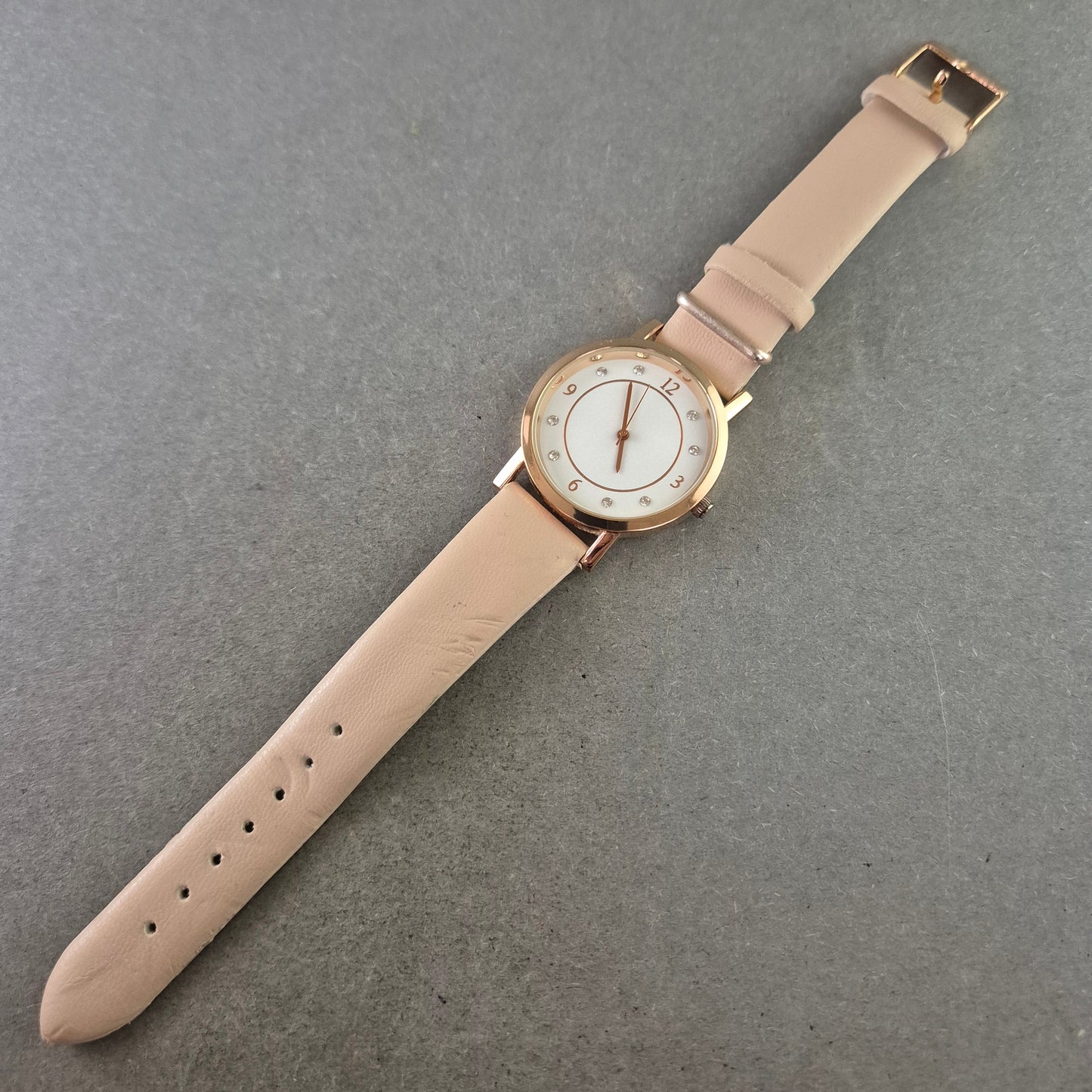 LBVYR Damen Uhr – Roségold mit Strass und Lederarmband