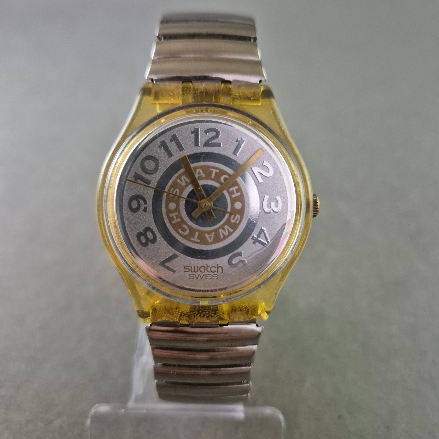 Swatch Herren Uhr – Vintage Design mit Edelstahlarmband