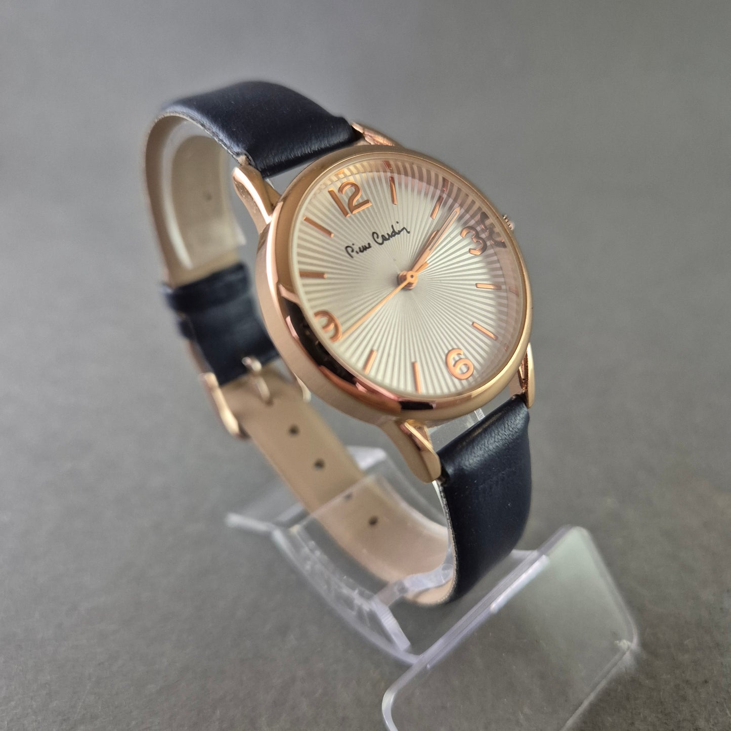 Pierre Cardin Damen Uhr – Elegantes klassisches Design