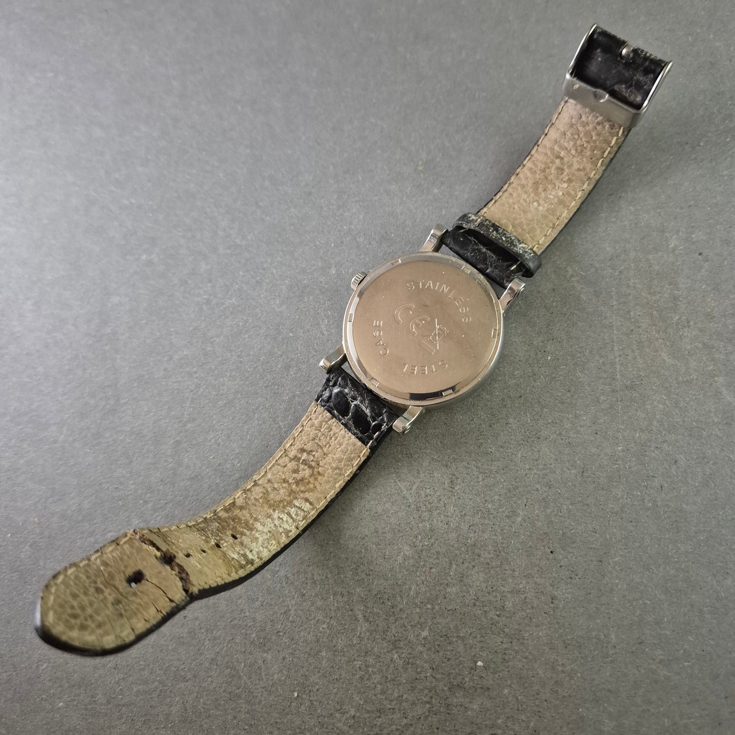 Klassische Herren Uhr – Weißes Zifferblatt mit Datumsanzeige