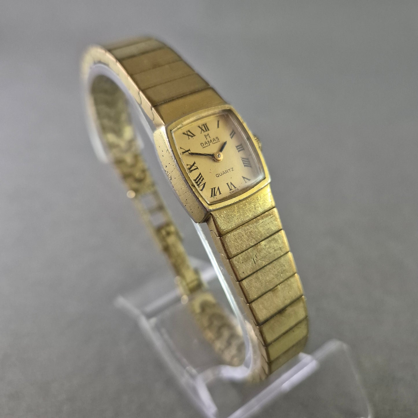 Damas Damen Uhr – Vergoldete Quarzarmbanduhr mit römischen Ziffern