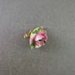 Porzellanbrosche – Handgefertigte Blume in Rosa und Grün