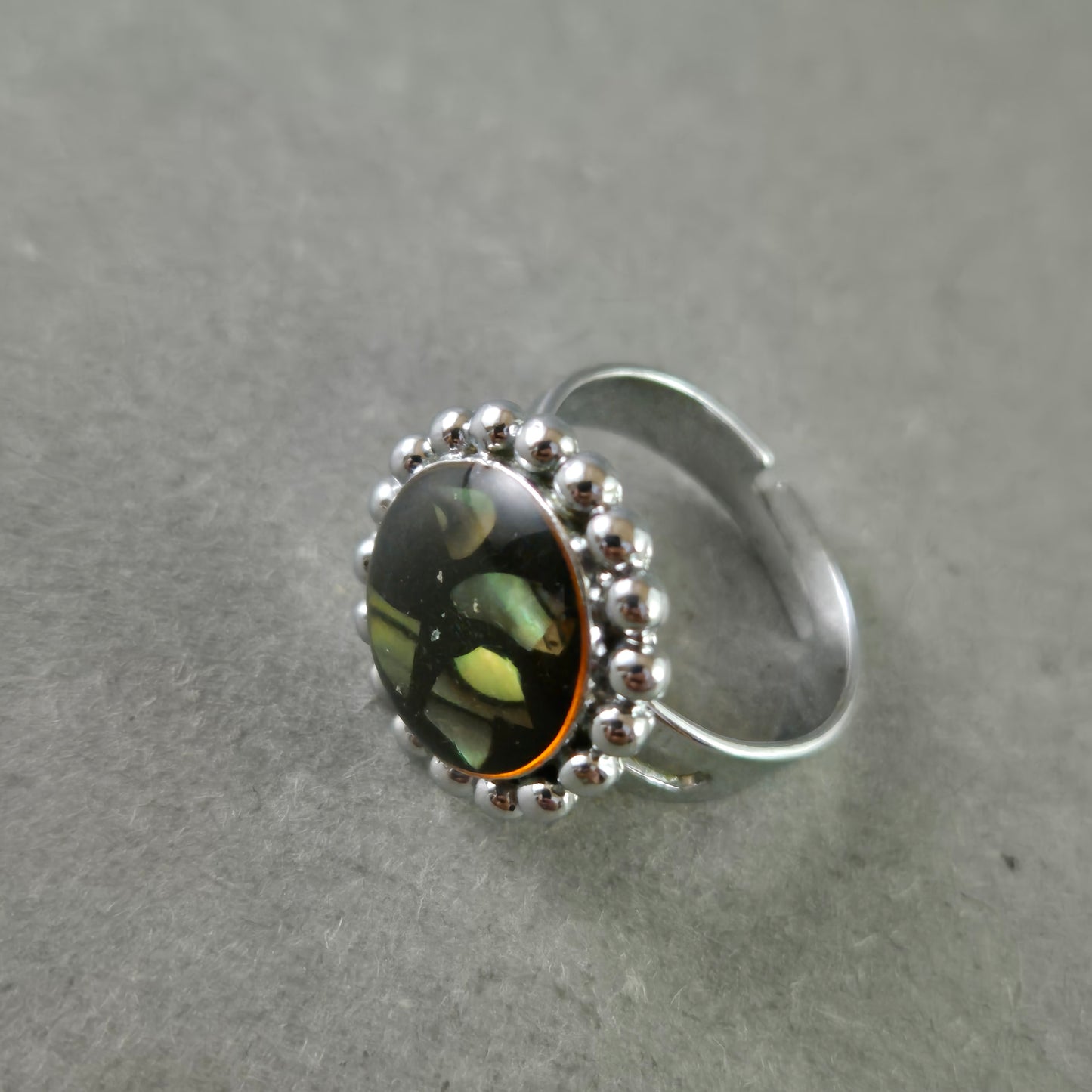 Verstellbarer Silberring mit ovalem Perlmutt-Stein